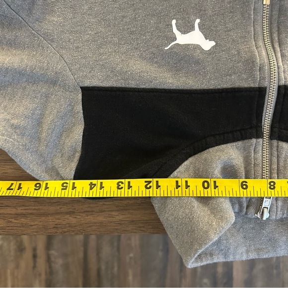 PINK Victoria's Secret Gray and Black Quarter-Zip Top - Picture 6 of 10